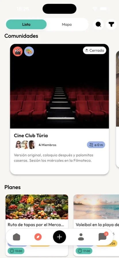 Pantalla de vibeelo con comunidades como Cine Club Turia y planes para quedar en Valencia
