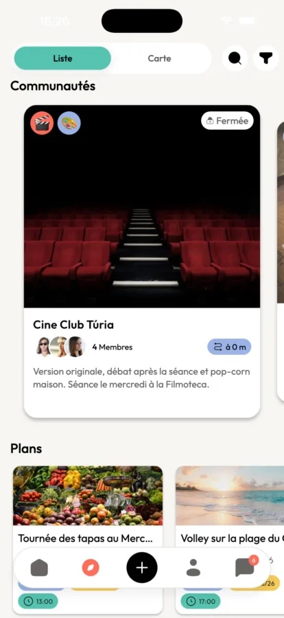 Écran de vibeelo avec des communautés comme le Cine Club Turia et des plans pour se retrouver à Valence